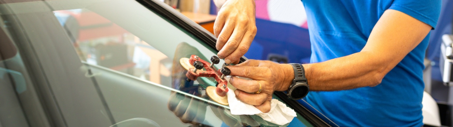 Windshield Repair Services In Hamilton, ON