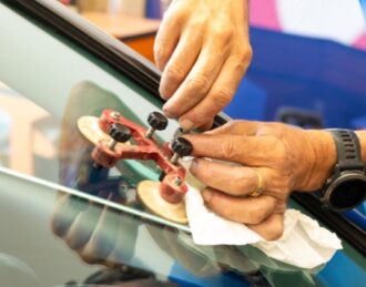 Car Auto Glass Repair Near Me In Hamilton, ON